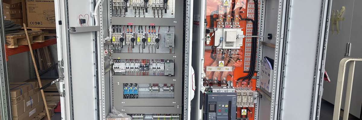 Schakelkast van 1250A voor continu bewegende kraantoepassing